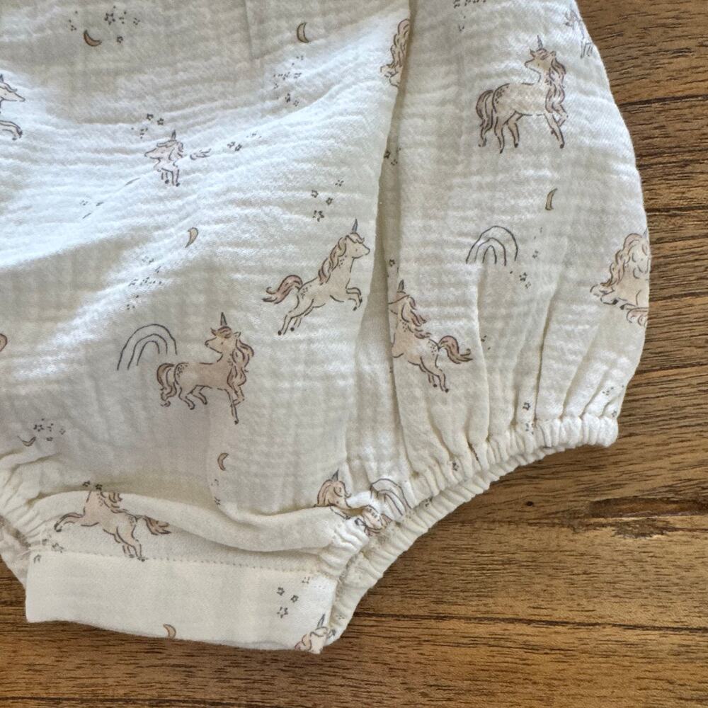 Quincy Mae Bonnie Romper Unicorns - Size 3-6m - Picture 3 of 6